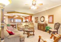 Branson Condo at Thousand Hills Walkin with Elevator Golf Front near 76 Strip - Chambres d’hôtes Branson