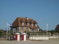 Face plage, vue mer, jardin - Deauville - B&B