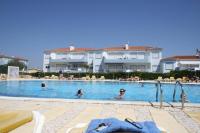 B&B Portimão - Pool View 2 bedroom 1st floor apartment, Oasis Parque near Alvor AT14 - Bed and Breakfast Portimão