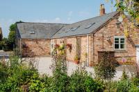B&B York - Little Lodge on the Yorkshire Wolds - Bed and Breakfast York