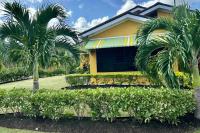 Dell's Exotic Haven, 2 bedrooms, 2 baths, pool, gym - B&B