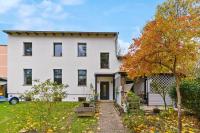 Vorstadtoase - Apartment für 2 Personen mit Smart TV, Parken, eigenen Bad, Netflix - Nähe BER - B&B