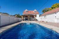 Charming Salt Lake City Home Minutes from Airport, Downtown SLC , Skiing - B&B