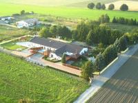 Holiday home with summer pool sauna, whirlpool - B&B Sieciemin