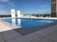 2 Bed apartment with Roof Top Pool, close to Falesia Beach AT10 - Chambres d'hôtes Albufeira