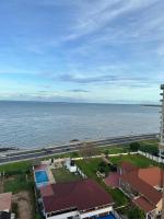2BR & 3BR Sea View Condos - Chambres d’hôtes