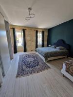 Demeure en pierre avec piscine privée - B&B Étauliers