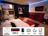 B&B Croix - NG SuiteHome - Lille I Croix Barbieux I Anatole - Netflix - Wifi - Bed and Breakfast Croix