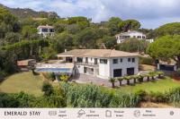 B&B Santa Cristina d'Aro - Villa Le Grá Costa Brava - BY EMERALD STAY - Bed and Breakfast Santa Cristina d'Aro