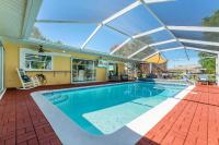 Waterfront! Oversize Corner Yard, Dock w/lift, Hot Tub & Pool - Villa Tropical Calusa - Roelens - Chambres d'hôtes Cape Coral