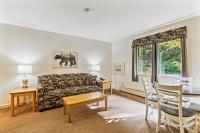 B&B Killington - Deluxe one bedroom suite located on first floor with outdoor heated pool 11517 - Bed and Breakfast Killington