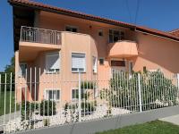 Gemütliches & geräumiges Apartment mit Balkon - Ferienwohnung