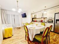 Spacious 3 rooms 5* mansion near Muzeului square. Free parking - B&B