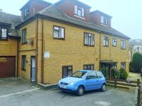 Bright and Stylish 2 Bedroom Apartment Bournemouth Town Centre Apartment Sleeps 5 Free Parking - B&B