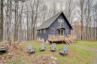 B&B Hunter - Hunter Mountain Home with Game Room 1 Mi to Skiing! - Bed and Breakfast Hunter