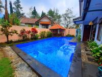 B&B Batu - villa batu pandermanhill 4BR+swimming pool - Bed and Breakfast Batu