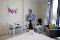 B&B Dubai - EasyGo - Al Multaqa Mirdif Hills Studio - Bed and Breakfast Dubai