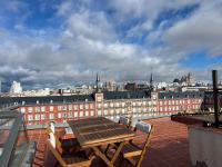 B&B Madrid - Plaza Mayor private terrace apartment - Bed and Breakfast Madrid