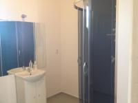 Chambre Double Économique avec Salle de Bains et Toilettes Communes