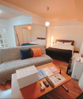 札幌駅近 すすきの中心部 スーペリアルーム最大7名 家族やグループにお勧め 市電駅前 北海道観光食事最高立地 子供料金設定あり 高級ベッドマットレス使用 チェックアウト11時 - Chambres d’hôtes Sapporo