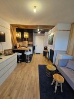 Biron deluxe studio flea market of Paris, porte de Montmartre - Chambres d’hôtes Saint-Ouen