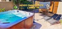 B&B Plan-de-Cuques - Maison & Jacuzzi, Jardin et Parking privé - Bed and Breakfast Plan-de-Cuques