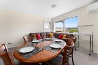T Bar on Twynam - Modern 2BR Apartment l WiFi l Netflix l BBQ l Smart TV l Air-Con - B&B Jindabyne