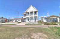 Joys Beach House - B&B