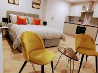 B&B Northampton - Market Haven Studios, Multiple Units Available Perfect for Mid Term Stays, Buisness, Leisure, Travelers with Sofa Beds on request - Bed and Breakfast Northampton
