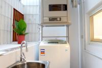 2B1bLDK Zhongxiao Dunhua, Ultra Center City • 2房1衛 客廳廚房 忠孝敦化 黃金地段市中心 - B&B Taipei