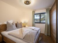One-Bedroom Apartment with Bath