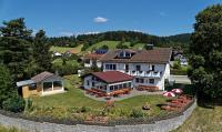 B&B Rinchnach - Hotel "Haus am Berg" - Bed and Breakfast Rinchnach