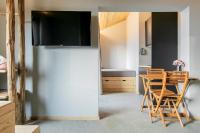 Studio with Spa Bath