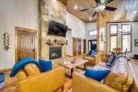 Broken Bow Family Cabin with Fireplace and Hot Tub! - B&B