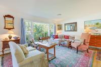 Cape Cod Home Walk to Beach and Main St Hyannis! - B&B