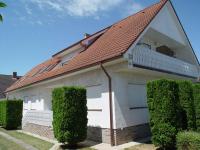Holiday home in Balatonszarszo 45813 - B&B Balatonszárszó