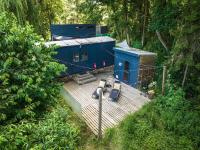 CozyTiny house at lake with sauna - B&B Řehenice