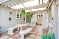 Hampton Collection - Stylish 3 Sleeper Apartment with Pool - B&B