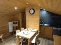 Appartement cosy avec balcon sud, proche pistes ski, animaux admis, parking privé, draps inclus - FR-1-467-113 - Chambres d’hôtes