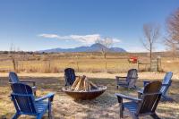 Cortez Retreat with Hot Tub - 11 mi to Mesa Verde! - B&B