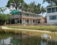 Studio with Private Beach on Bayou Grande - Ferienwohnung