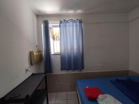 Seu Apto Praia da Costa 2 Sala Quarto Banheiro 1 Cama casal e 2 Camas Solteiro Econômico Local Excelente Ar Cond Frigobar Microondas Tv Todo Seu Centro - B&B Vila Velha