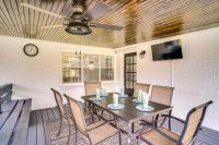 Lake Charles Home with Gas Grill and Fenced-In Yard! - B&B