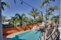 B&B San Diego - San Diego Home Private Outdoor Pool and Game Room! - Bed and Breakfast San Diego