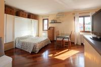 B&B Rome - Appartamento Roma Anagnina riservato e tranquillo - Bed and Breakfast Rome