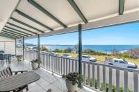 Como - Absolute Beachfront with Uninterrupted Convent Beach Views - Holiday Yamba - Ferienwohnung Yamba