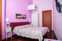 Palazzo Carafa della Spina room and apartment - B&B Napoli