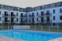 Les Thermes 402 - Appt avec piscine commune - B&B
