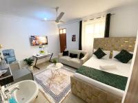 B&B Mombasa - Available cozy studio at Bamburi, Mombasa near public beach - Bed and Breakfast Mombasa