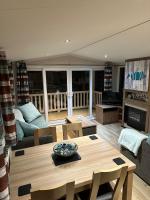 Luxurious 6 Berth Swift Bordeaux on Lyons Robin Hood Rhyl - B&B Meliden